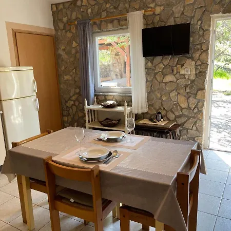 Kuca Za Odmor Ivancica Holiday home Tisno