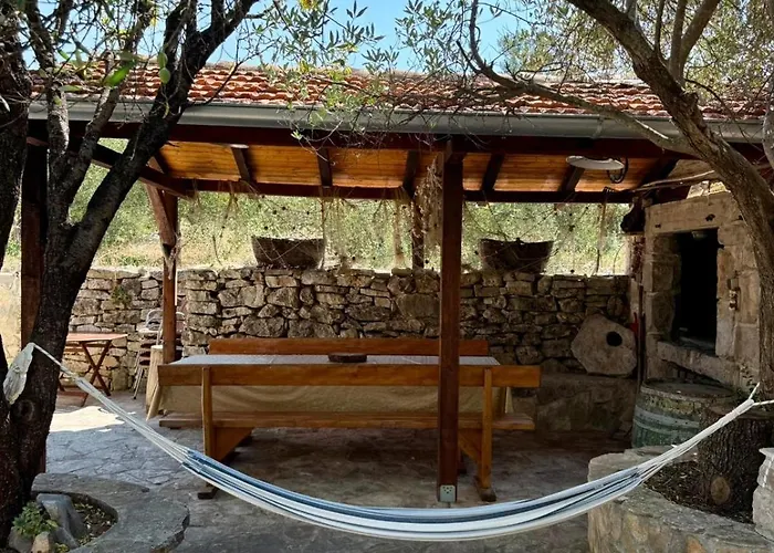 Kuca Za Odmor Ivancica Feriehus Tisno