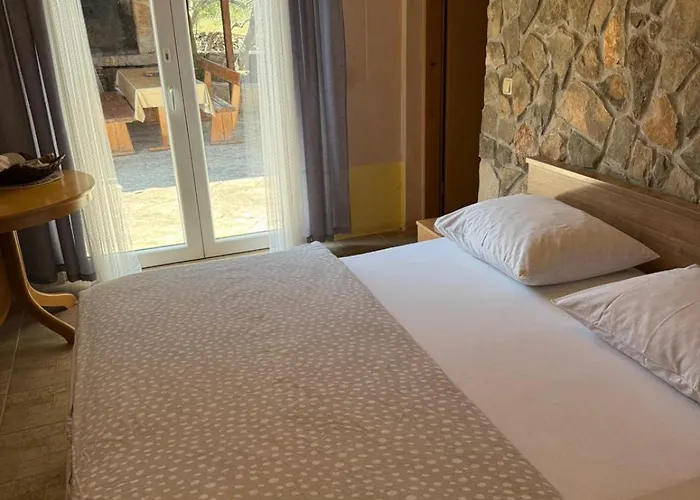 Feriehus Kuca Za Odmor Ivancica Tisno